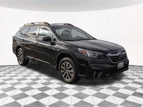 Used 2022 Subaru Outback Premium image 12