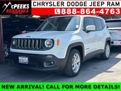 Used 2018 Jeep Renegade Latitude FWD image 1