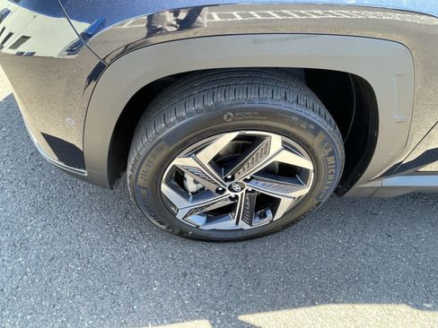 Certified 2024 Hyundai Tucson Limited AWD/4WD image 9