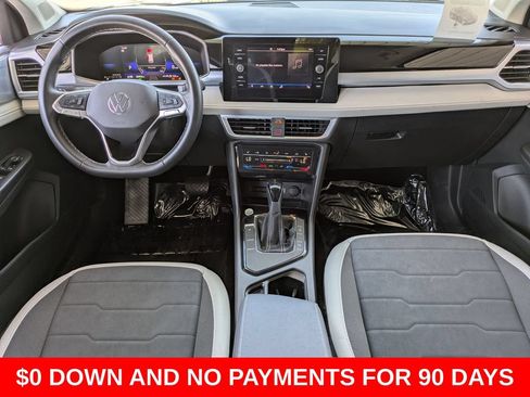 Used 2025 Volkswagen Taos SE FWD image 24
