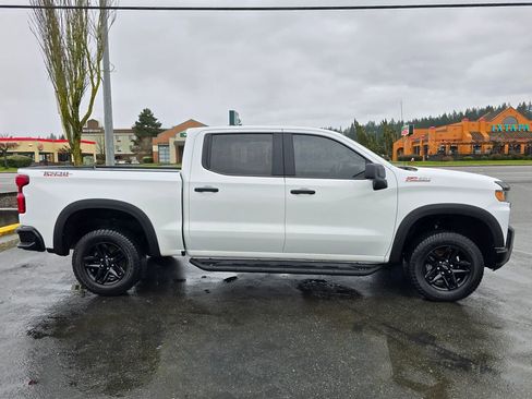 Used 2020 Chevrolet Silverado 1500 Custom Trail Boss w/ Custom Convenience Package AWD/4WD image 8