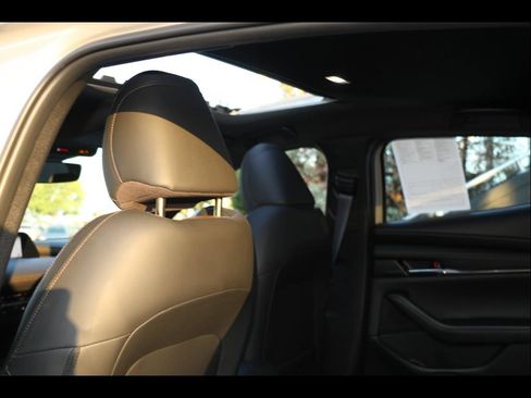 Certified 2025 MAZDA MAZDA3 2.5 S Hatchback w/ Appearance Package image 11