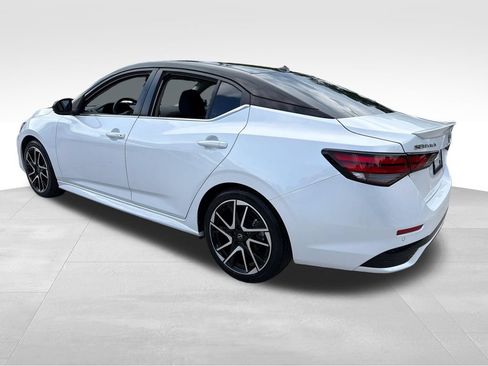 Certified 2024 Nissan Sentra SR FWD image 5