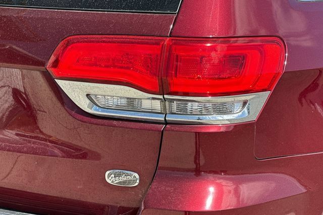 Used 2019 Jeep Grand Cherokee Overland AWD/4WD image 8