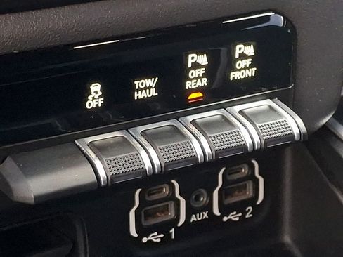 Used 2020 RAM 1500 Big Horn AWD/4WD image 25
