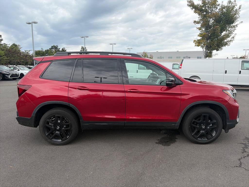 Certified 2024 Honda Passport Black Edition image 8