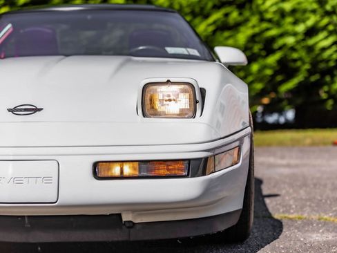Used 1991 Chevrolet Corvette ZR-1 image 63