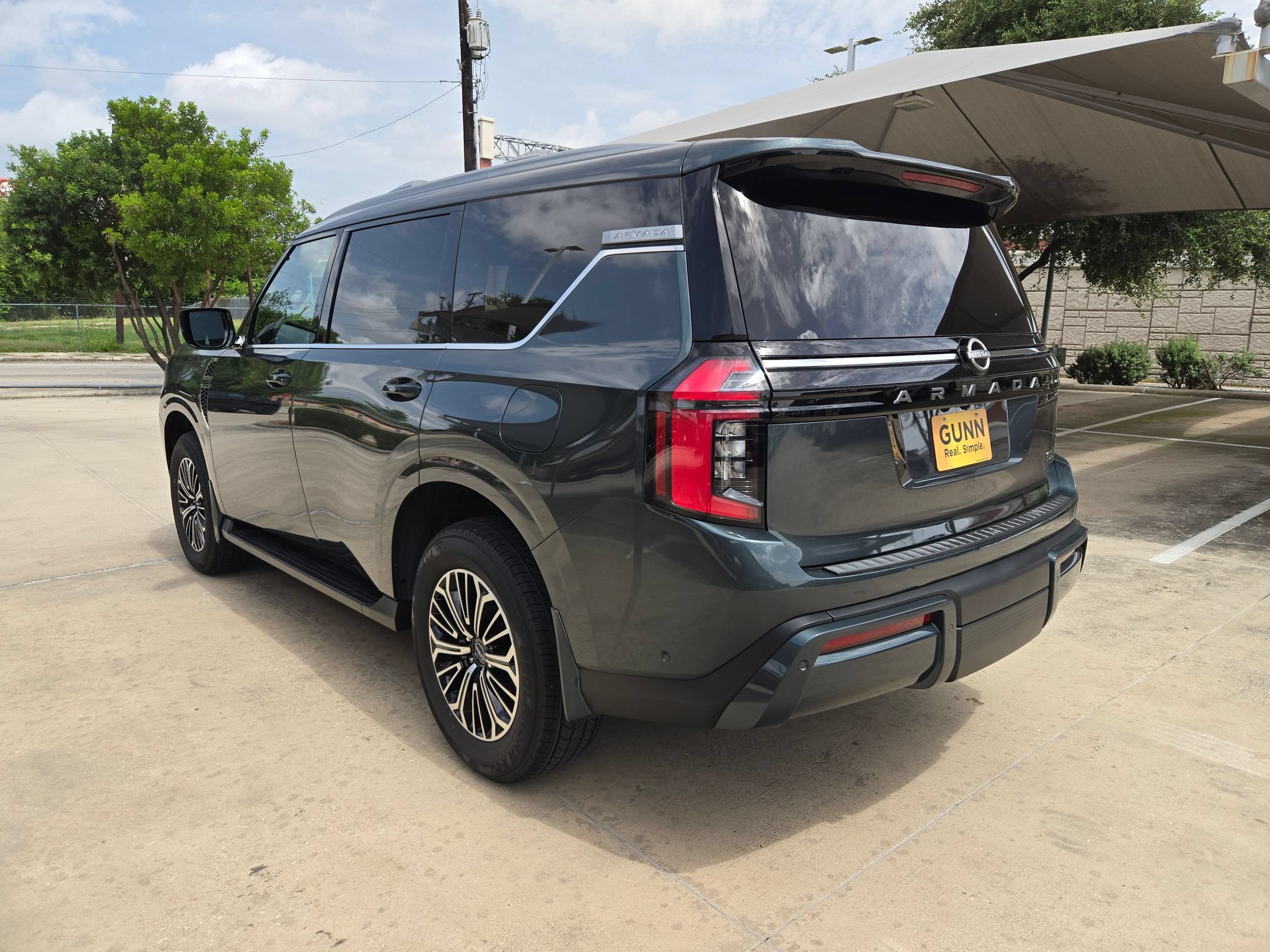 New 2026 Nissan Armada SL w/ Captain's Chari Seat Package AWD/4WD image 5