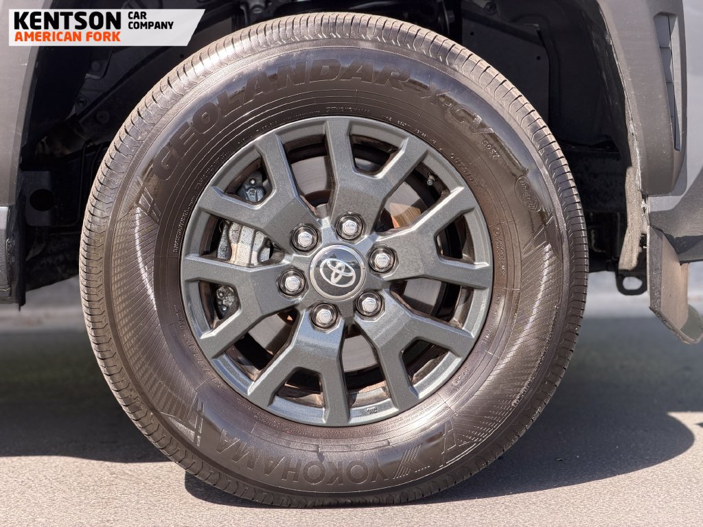 Used 2026 Toyota 4Runner SR5 AWD/4WD image 12