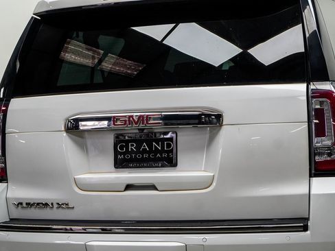Used 2018 GMC Yukon XL Denali w/ Denali Ultimate Package image 13