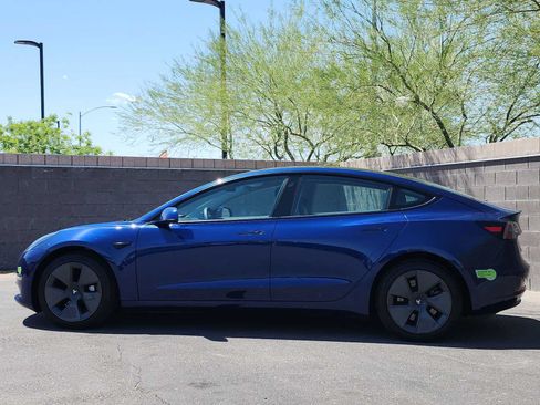 Used 2023 Tesla Model 3 Standard Range RWD image 5