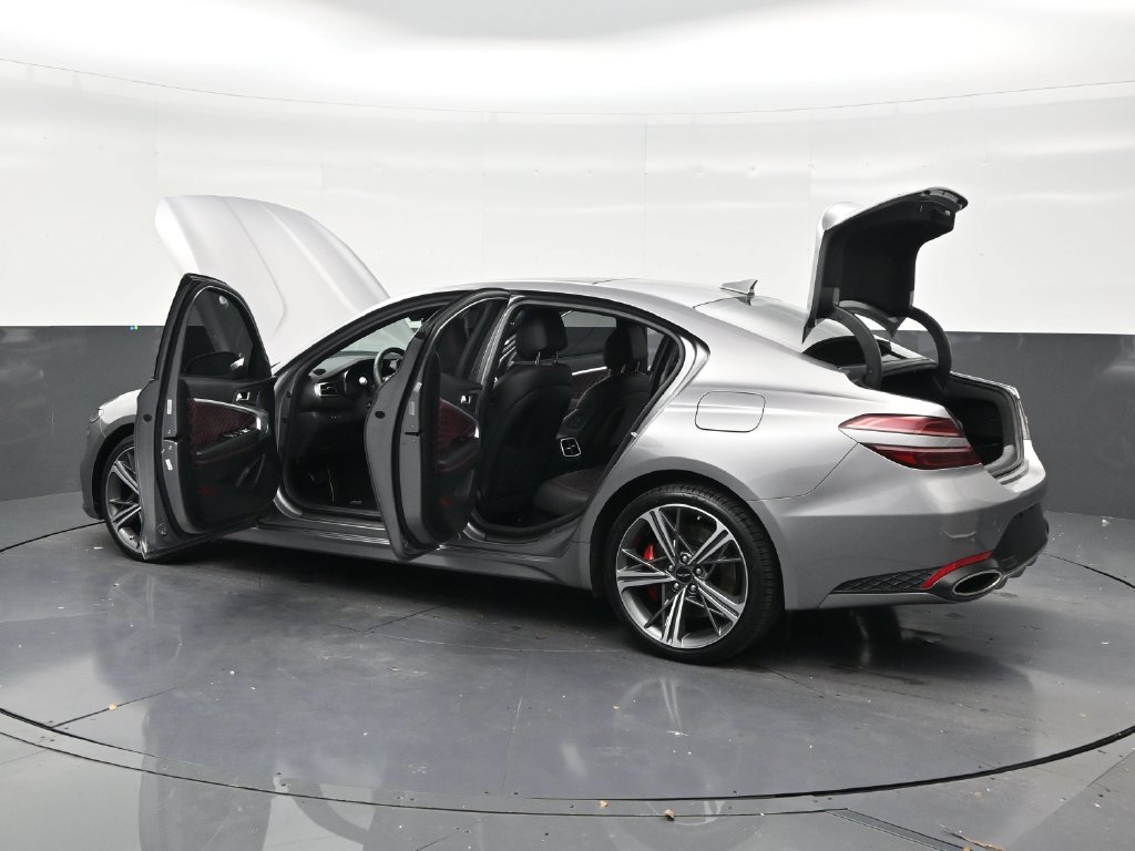 Used 2025 Genesis G70 3.3T Advanced w/ Sport Prestige Package RWD image 31