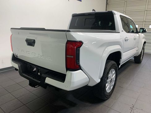 Used 2024 Toyota Tacoma SR5 image 3