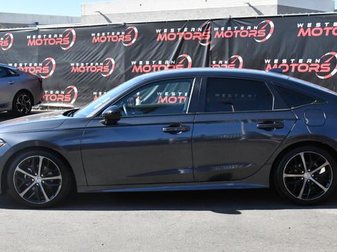 Used 2025 Honda Civic Sport image 4