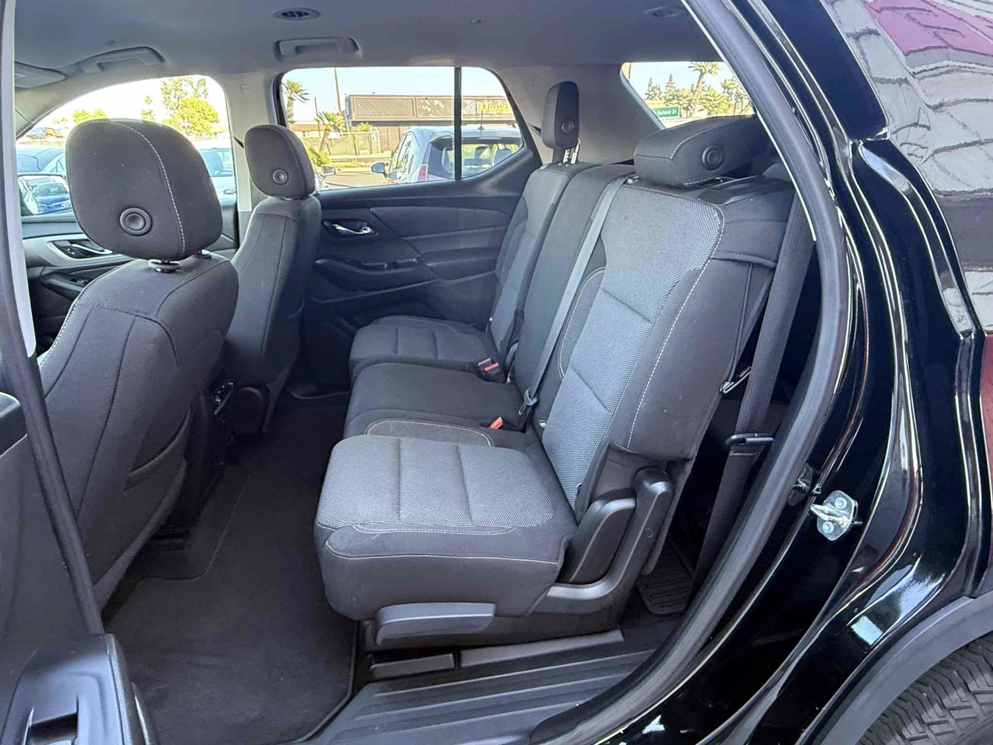 Used 2018 Chevrolet Traverse LS FWD image 84