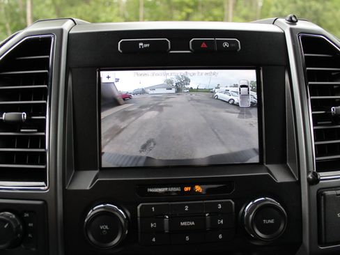 Used 2018 Ford F150 XLT w/ Equipment Group 302A Luxury AWD/4WD image 28
