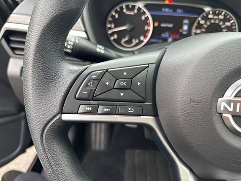 Used 2023 Nissan Altima 2.5 SV image 17