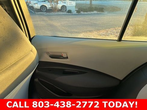 Used 2022 Toyota Corolla LE image 12