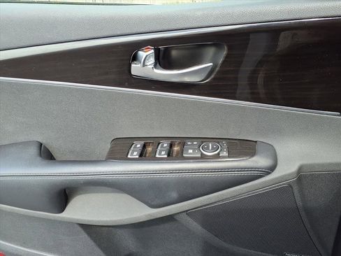 Used 2019 Kia Sorento EX w/ EX Touring Package image 20