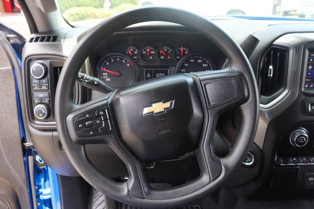 Used 2025 Chevrolet Silverado 1500 Custom w/ Turbomax Blackout Package AWD/4WD image 20