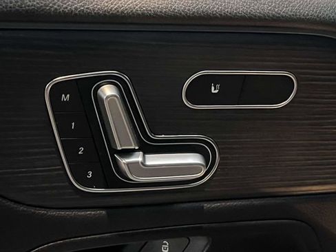 Certified 2023 Mercedes-Benz GLB 250 4MATIC image 17