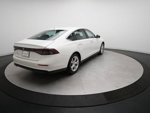 Used 2023 Honda Accord LX image 35