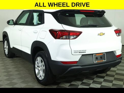 Used 2023 Chevrolet TrailBlazer LS AWD/4WD image 5