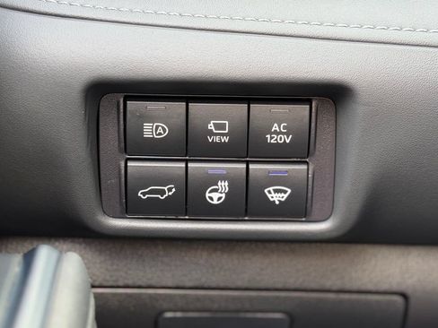 Used 2022 Toyota Highlander Platinum AWD/4WD image 29