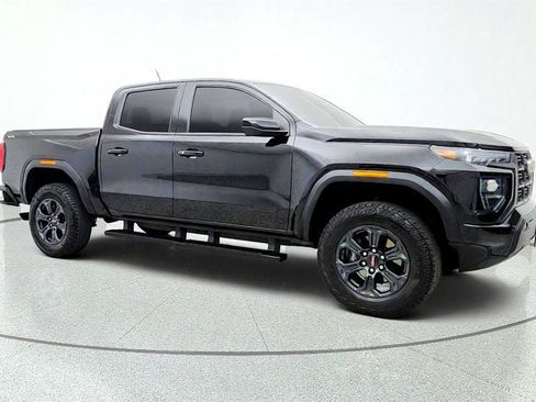 Used 2024 GMC Canyon Elevation w/ Elevation Premium Package AWD/4WD image 3
