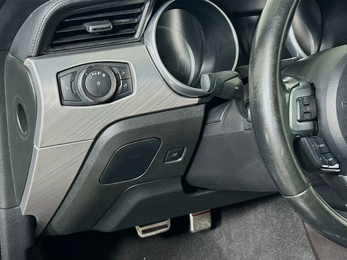 Used 2019 Ford Mustang Premium image 16