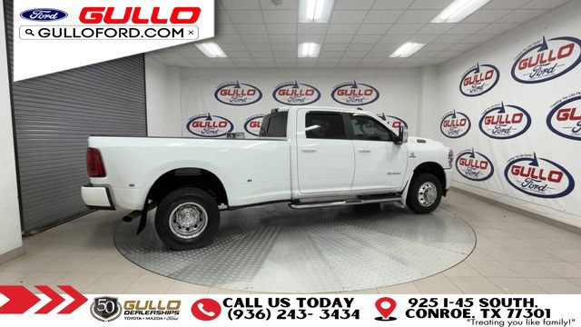 Used 2025 RAM 3500 Laramie AWD/4WD image 2