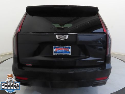 Used 2024 Cadillac Escalade ESV Sport Platinum w/ LPO, ONYX Package image 5