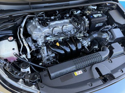 Used 2020 Toyota Corolla LE w/ Carpet Mat Package (TMS) FWD image 12