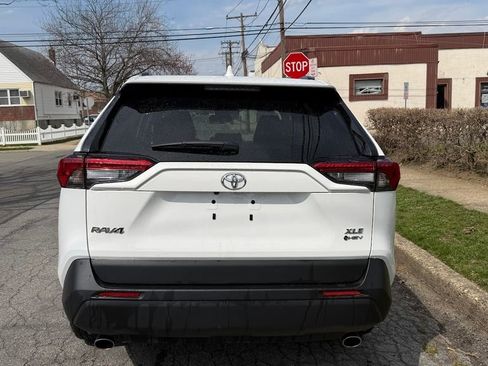 Used 2025 Toyota RAV4 XLE image 6