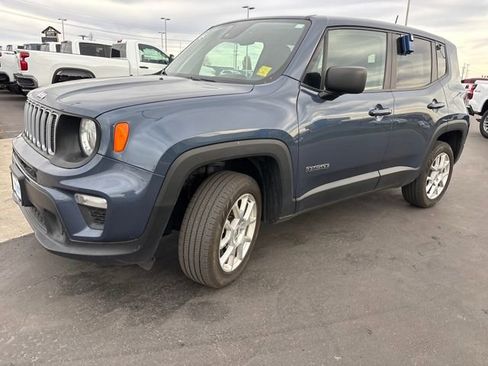 Used 2023 Jeep Renegade Latitude image 7