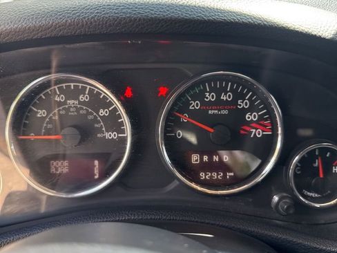 Used 2014 Jeep Wrangler Unlimited Rubicon AWD/4WD image 9