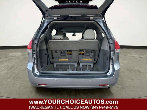 Used 2013 Toyota Sienna XLE FWD image 17