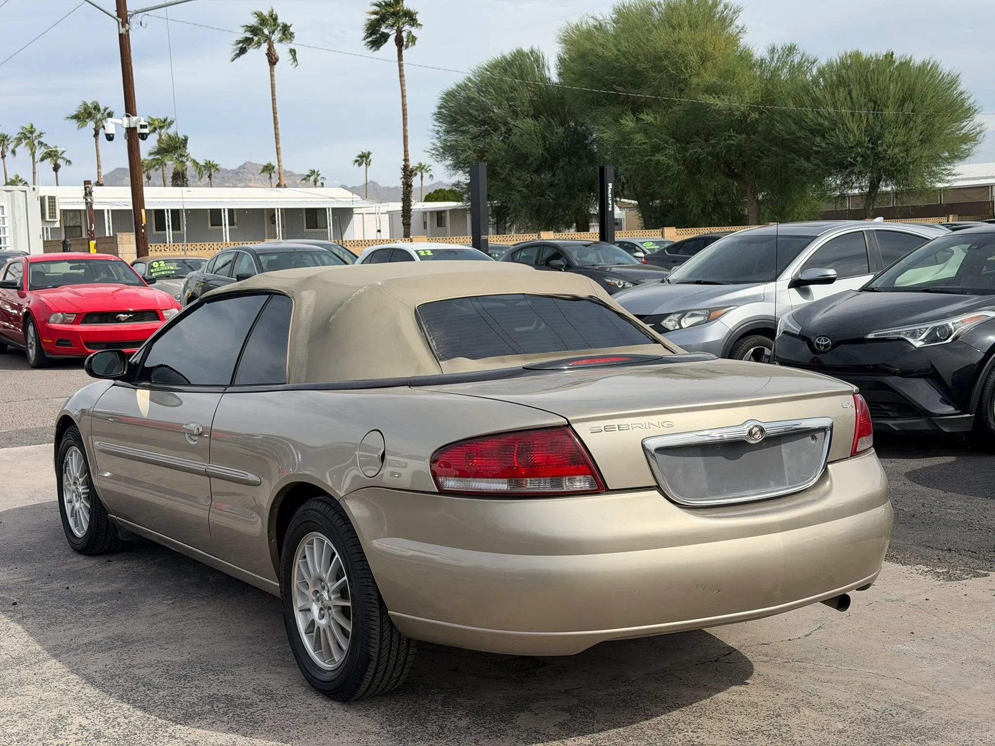 Used 2004 Chrysler Sebring LX w/ Security Group FWD image 4