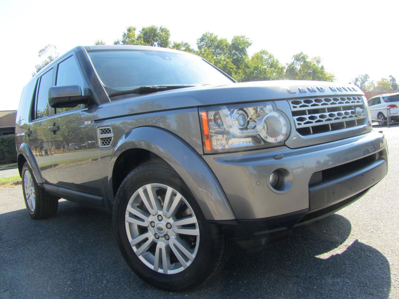 Used 2011 Land Rover LR4 HSE LUX AWD/4WD image 2