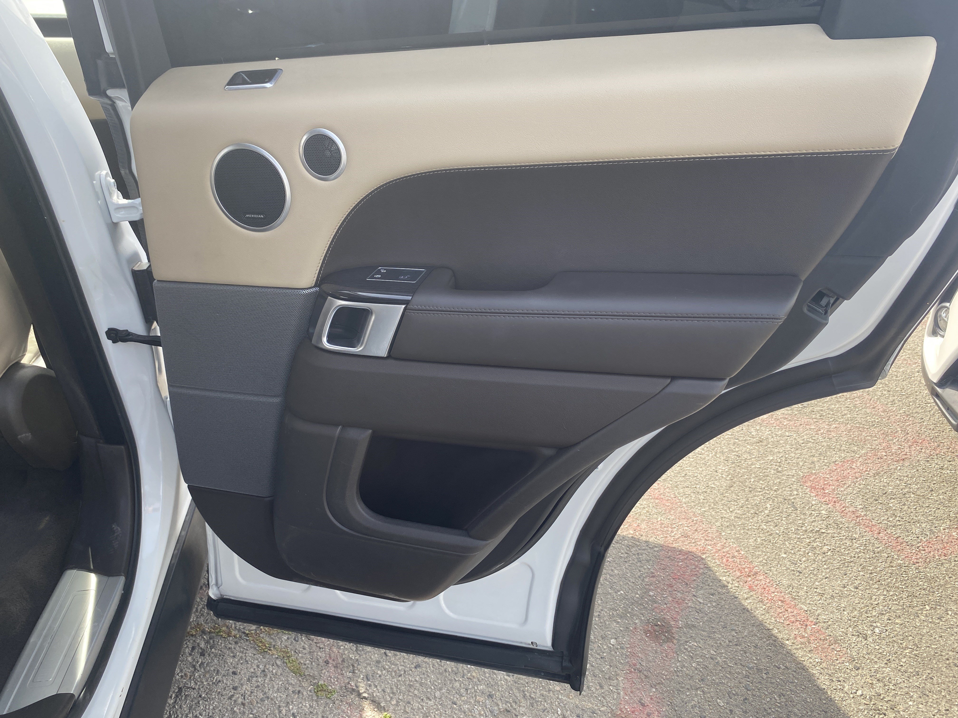 Used 2018 Land Rover Range Rover Sport HSE AWD/4WD image 13