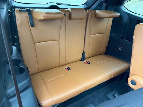 Used 2024 Toyota Highlander Platinum image 15
