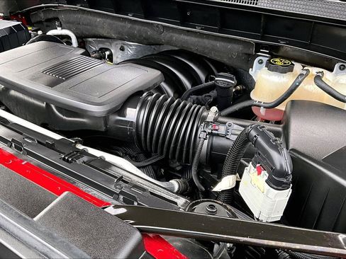Used 2023 Chevrolet Silverado 1500 LT w/ Z71 Off-Road Package AWD/4WD image 34