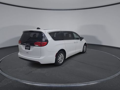 New 2027 Chrysler Pacifica LX FWD image 14