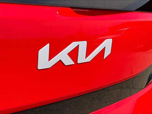 Used 2024 Kia Soul LX w/ Option Group 015 FWD image 10