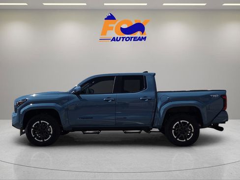 New 2026 Toyota Tacoma TRD Sport RWD image 2