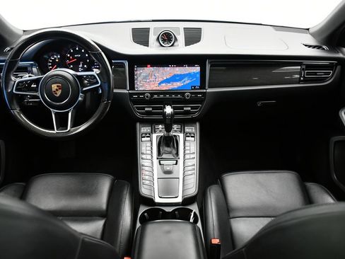 Used 2021 Porsche Macan GTS AWD/4WD image 32