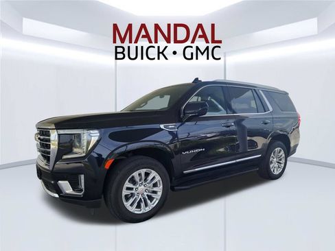 Used 2023 GMC Yukon SLT AWD/4WD image 1