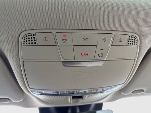 Used 2022 Mercedes-Benz GLC 300 4MATIC image 32