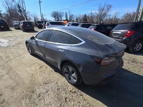 Used 2019 Tesla Model 3 Mid Range image 4