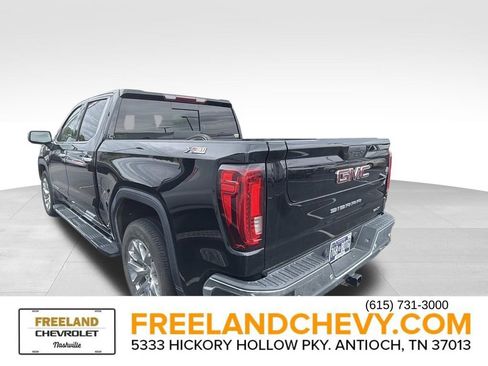 Used 2019 GMC Sierra 1500 SLT w/ SLT Premium Plus Package AWD/4WD image 3